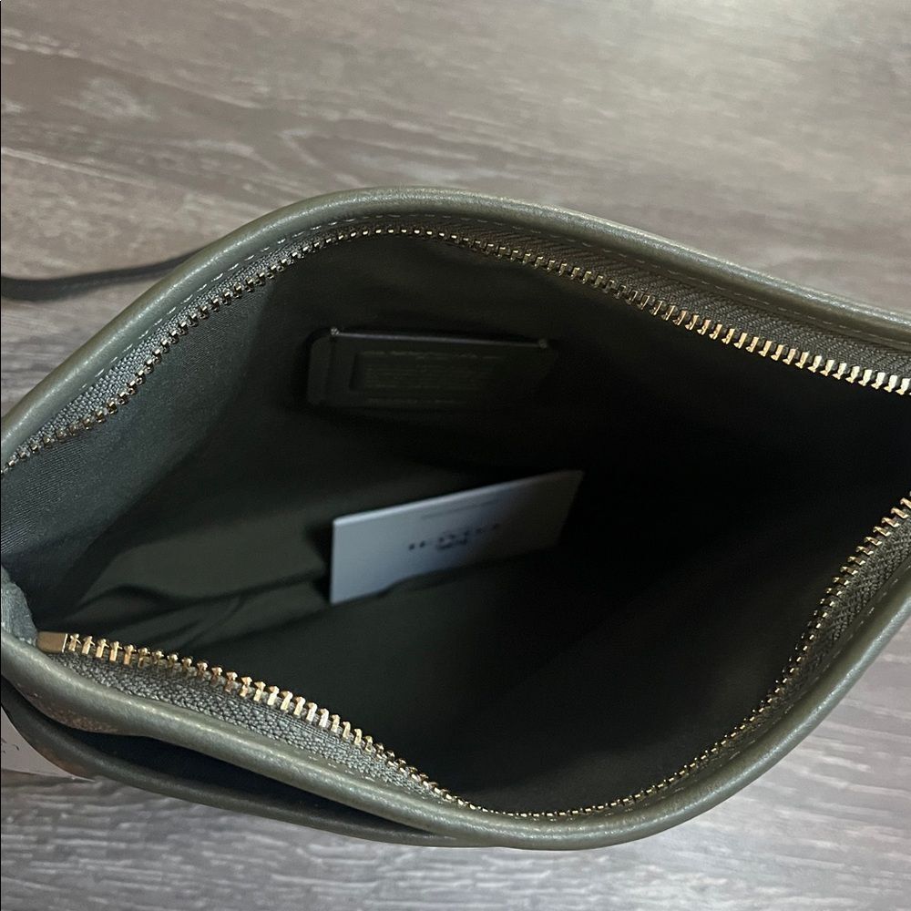 Coach Crossbody Bag - Picture 9 of 14